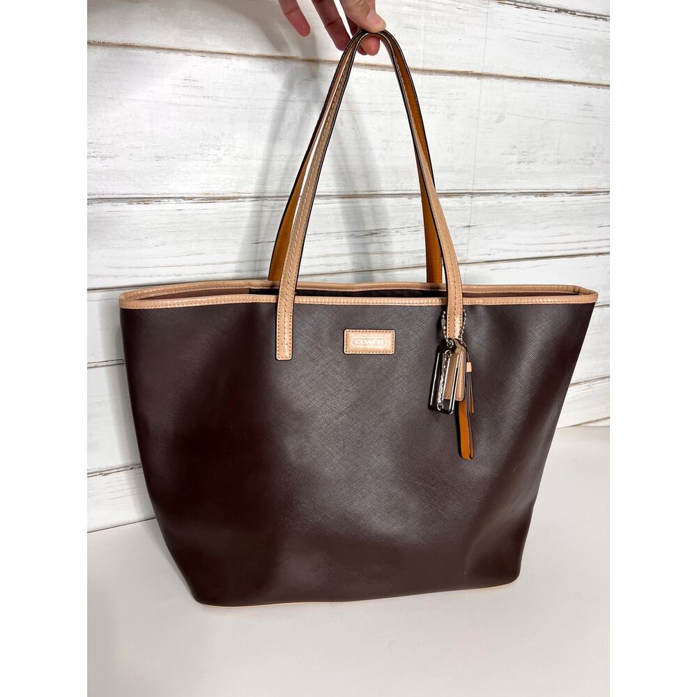 Coach Metro Tote Brown Leather Bag Large Shoulder Purse Tan Trim Leather Handles